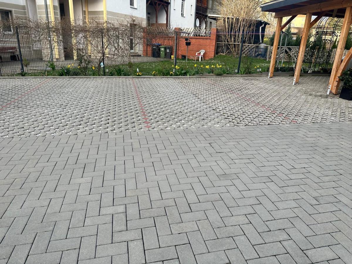 Apartmán Kaethe-Kollwitz-Strasse 54, F2 Altenburg Exteriér fotografie